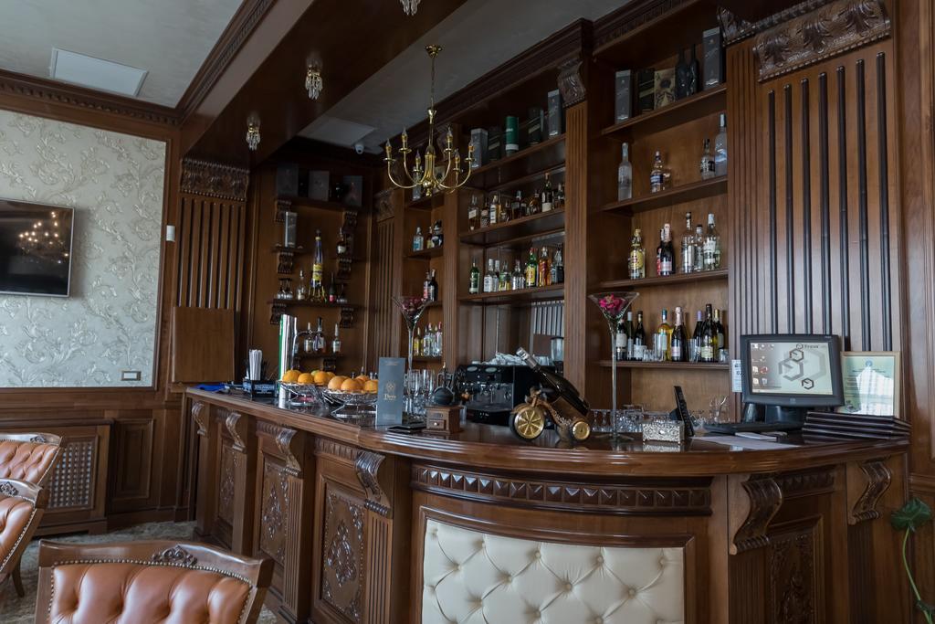 Hotel Giuliano Bragadiru Extérieur photo